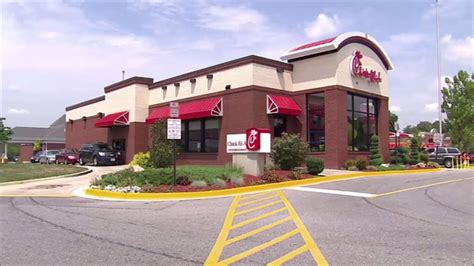 Heres The Real Reason Why Chick Fil A Is Closed On Sundays Southern