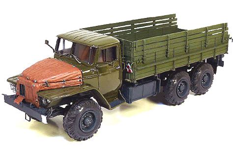 Урал - коллекционные автомобили в масштабе 1 43