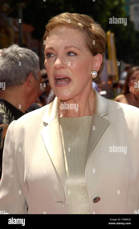 Los Angeles Ca Julio 29 2001 La Actriz Julie Andrews En El Estreno