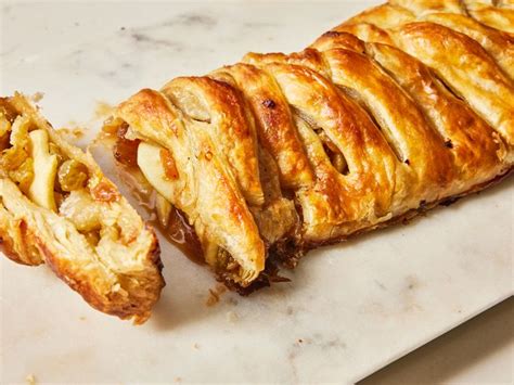 Easy Apple Strudel Recipe