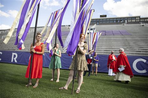 College of the Holy Cross Welcomes Largest Class in School History ...