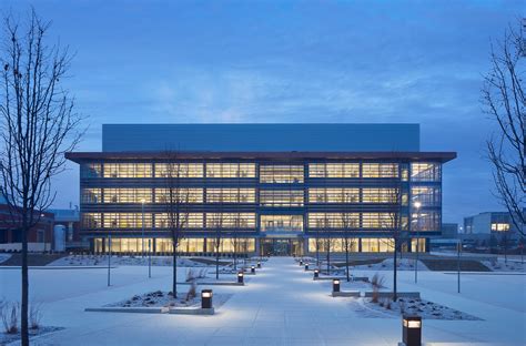 Argonne National Laboratory - Materials Design Laboratory | Flad Architects