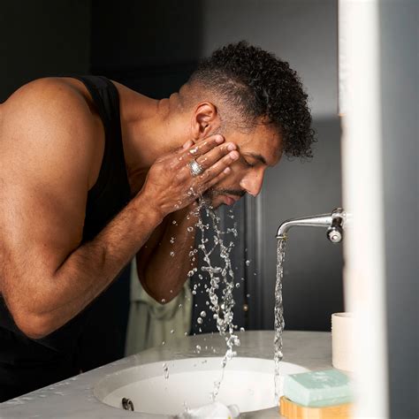 What causes oily skin in men? | Dove Men+Care