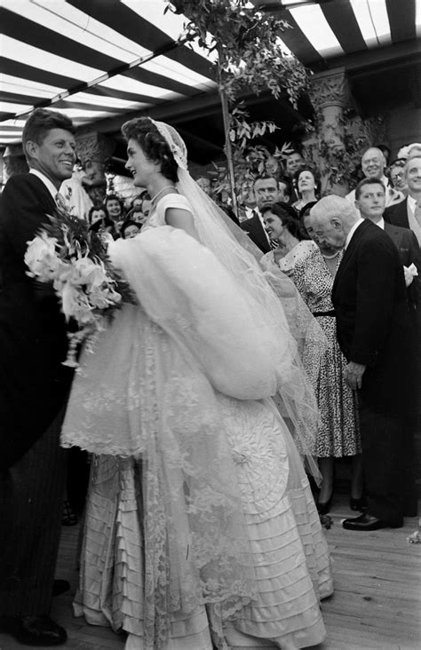 Must See Photos From John F Kennedy And Jackie Kennedys Wedding