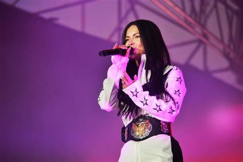 INNA at Pârtia Bradul in Poiana Brasov on March 4, 2023 (7b73babc7a ...