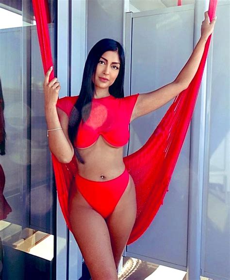 New Hot Sexy Mona Monica Kattan Bikini Pics