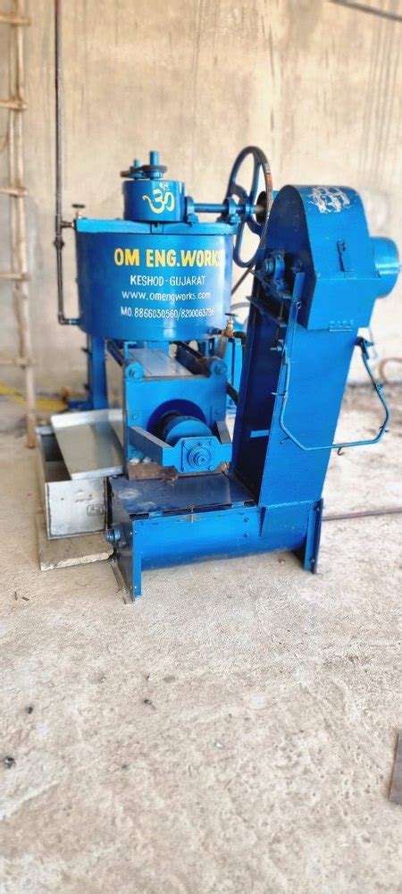 Bolt Commercial Expeller Groundnut Automatic Oil Mill Capacity Up