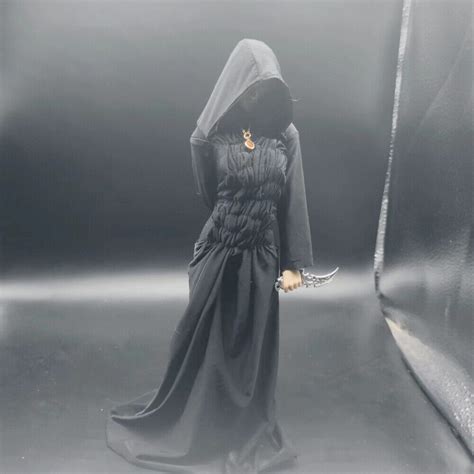 16 Female Black Witch Robe Clothes Set Model For 12 Action Figure