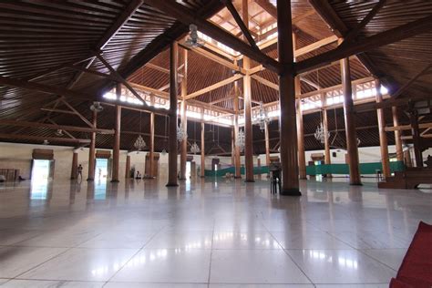 Masjid Agung Surakarta Pusat Kebudayaan Islam Di Solo Indonesia Kaya