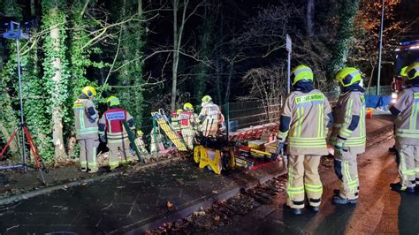 FW Stolberg Schwerer Verkehrsunfall Drei Verletzte Presseportal