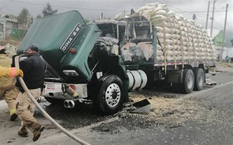 Se incendia camión cargado de maíz en Tlaxiaca El Sol de Hidalgo