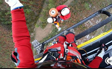 Evacúan en helicóptero a un ciclista herido tras caerse en una pista