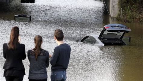 Una Violenta Tormenta Provoca Al Menos 17 Muertos En La Costa Azul