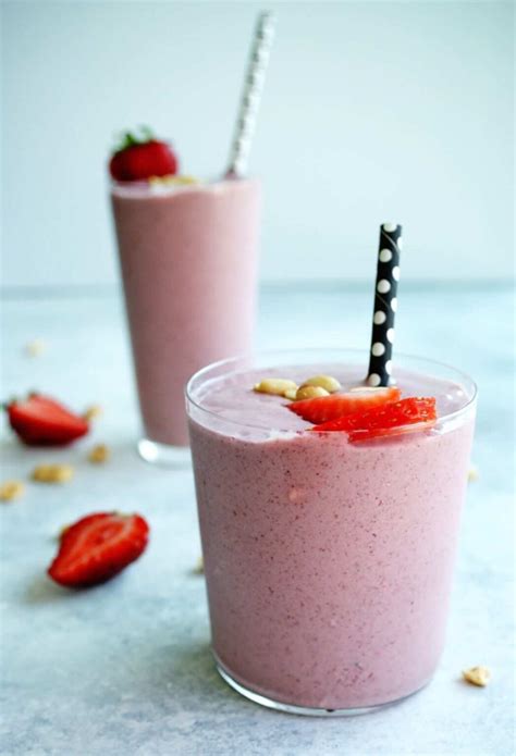 Healthy Peanut Butter & Jelly Smoothie - 6 Ingredients - My Everyday Table