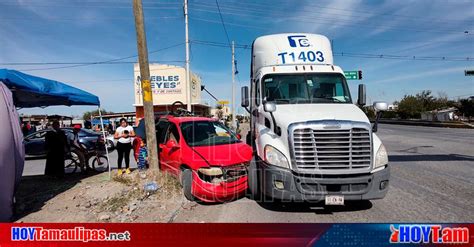 Hoy Tamaulipas Accidente En Tamaulipas En Nuevo Laredo Choca Con