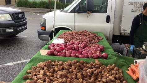 Evergreen farmers market - YouTube