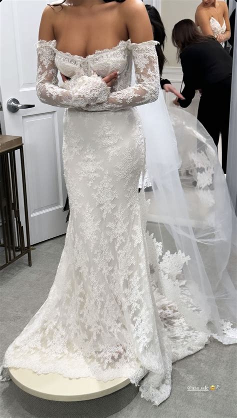 Pin by m. 🤍 on Wedding🕊 | Wedding gowns, Dream wedding dresses, Off