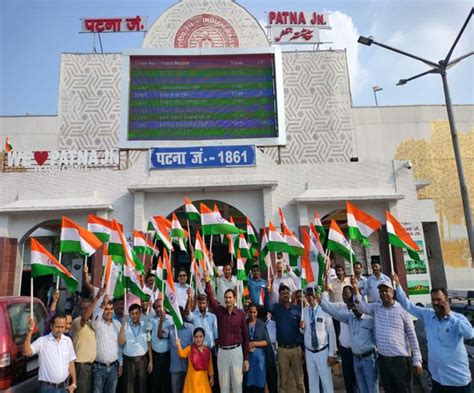 Independence Day स्‍वतंत्रता दिवस के लिए सजा पटना आम से खास तक दिख