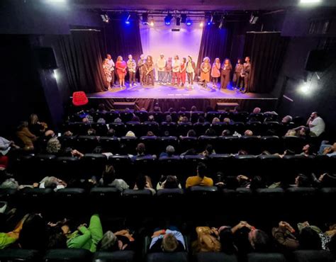 Inaugura O Do Cine Teatro Na Barra Da Tijuca Atinge Lota O M Xima