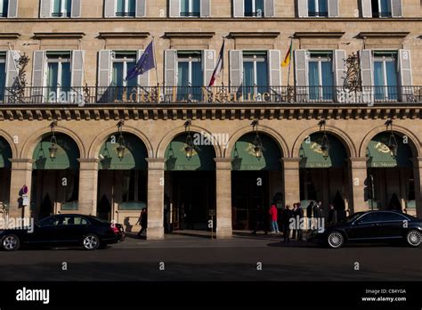 Hotel meurice rue de rivoli paris fotografías e imágenes de alta