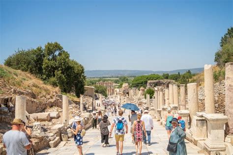 Da Kusadasi Tour Guidato Di Efeso E Della Casa Della Vergine Maria