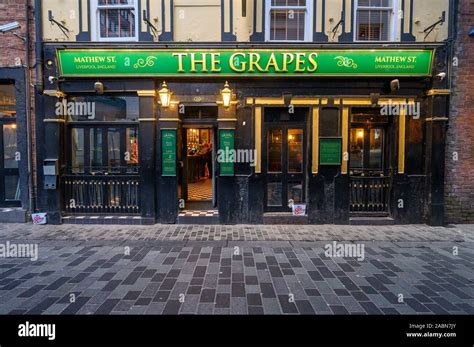 Grapes Liverpool Pub Hi Res Stock Photography And Images Alamy