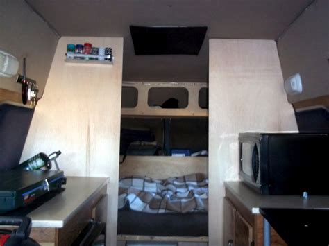 More tinkering in the van – Tales of a vanlife couple