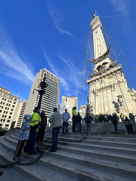 Ibew 481 Installation Of Lights On Monument Circle 2023 Flickr