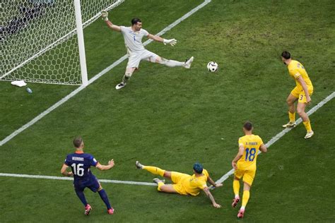 Ruman A Pa Ses Bajos Resumen Resultado Y Goles Del Partido De La