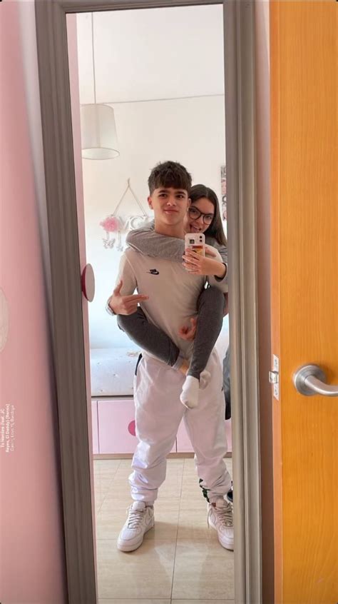 Pin De Ley En Alen Vicente En Foto De Parejas Enamoradas Poses