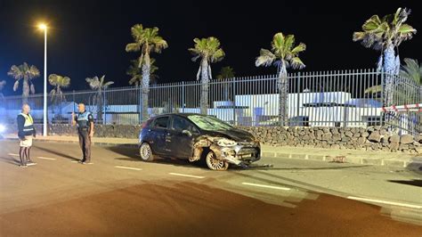 ATROPELLO MÚLTIPLE EN LANZAROTE Un ciudadano que atendió a los heridos