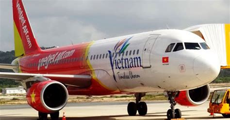 Vietjet Air bị phạt triệu vụ diễn bikini trên chuyên cơ chở U