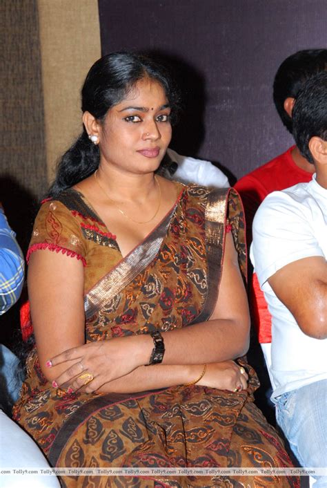 Unseen Tamil Actress Images Pics Hot Jayavani Hot Saree Clevage Boobs Images