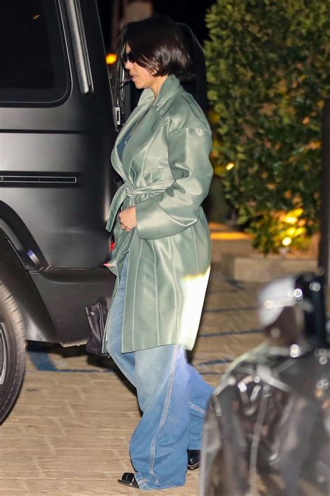 KOURTNEY KARDASHIAN Arrives at Nobu Restaurant in Malibu 02/20/2023 – HawtCelebs