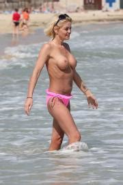 Paparazzi Celeb Nude Pictures Selfie Bikini Upskirt