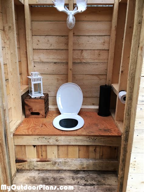 Diy Simple Outhouse Myoutdoorplans