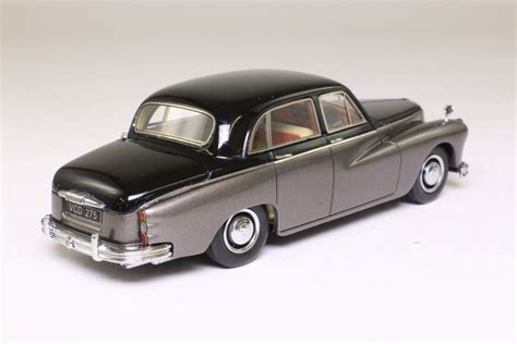 Neo 44275 Daimler Majestic Major Black Over Gunmetal 64394