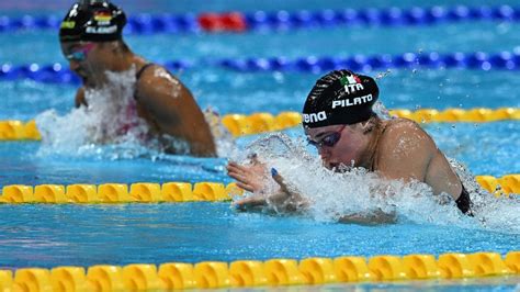 Nuoto Azzurri Da Sogno Ceccon Vince I Dorso Con Il Record Del