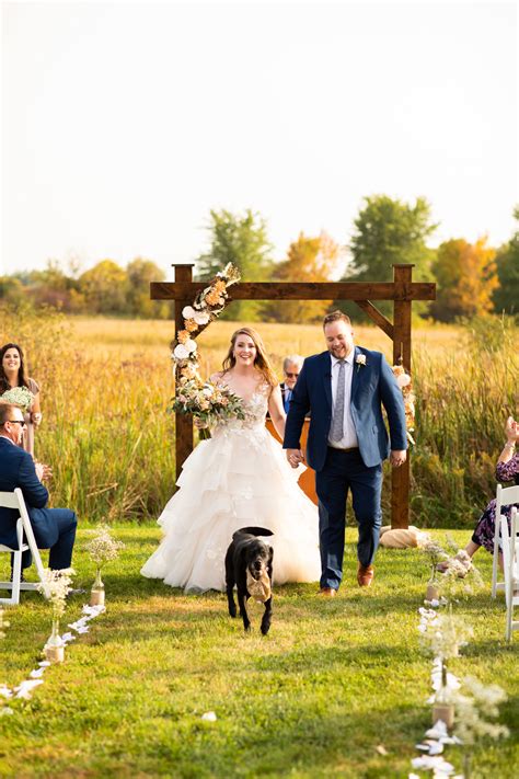 Zack & Amy | Backyard Wedding in Faribault, MN - Minnesota Wedding and ...