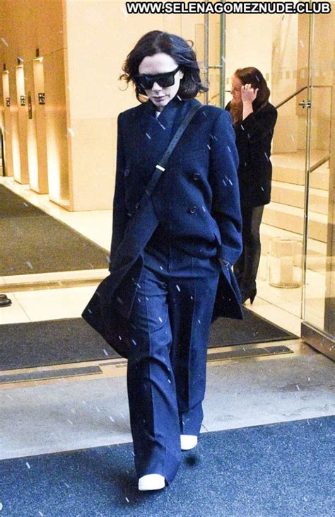 Victoria Beckham New York Paparazzi Beautiful Babe Celebrity Posing