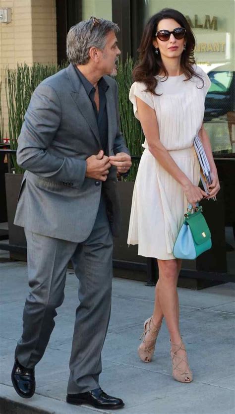 Cómo elegir accesorios para vestir un look nude con estilo