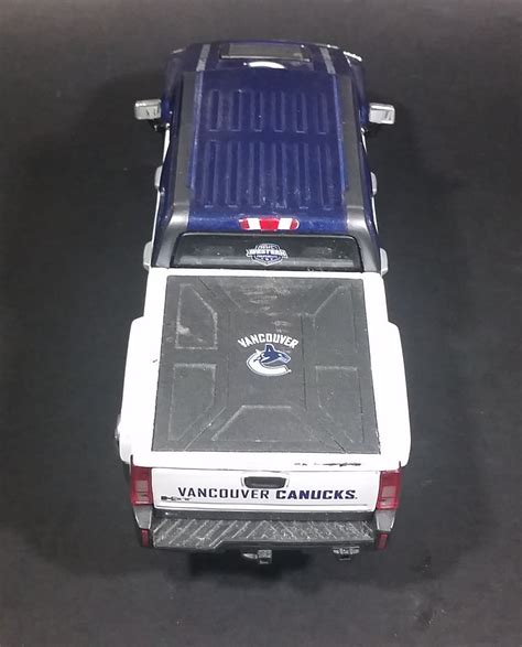 2009 Maisto Top Dog Collectible Vancouver Canucks Nhl Hockey Hummer H3