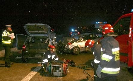 Tragiczny Fina Wyprzedzania Jedna Osoba Nie Yje Jest Wielu Ci Ko