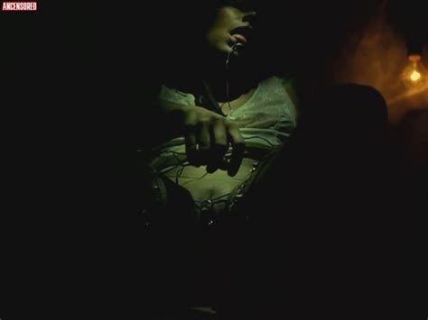 Naked Unknown Latina In Vocaci N De Martirio