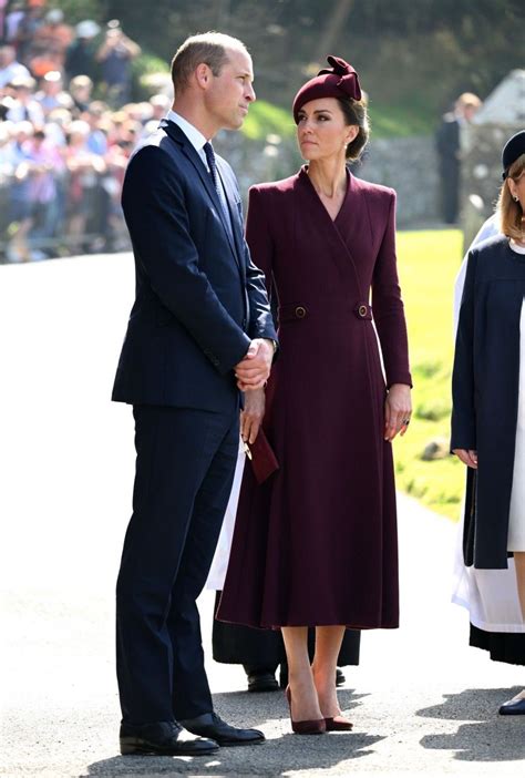 Kate Middleton Cuts A Solemn Figure At The Cenotaph Artofit