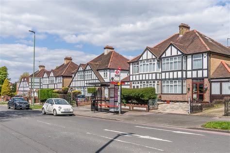 Manor Road North Ian Capper Cc By Sa 2 0 Geograph Britain And Ireland