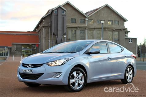 Hyundai Elantra 2012 Review Auto Teknodaring