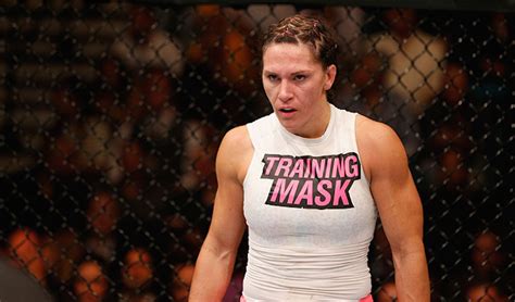 Cat Zingano Looking Fine and Fit Ahead Of UFC 200 - LOOK! - ENT Imports