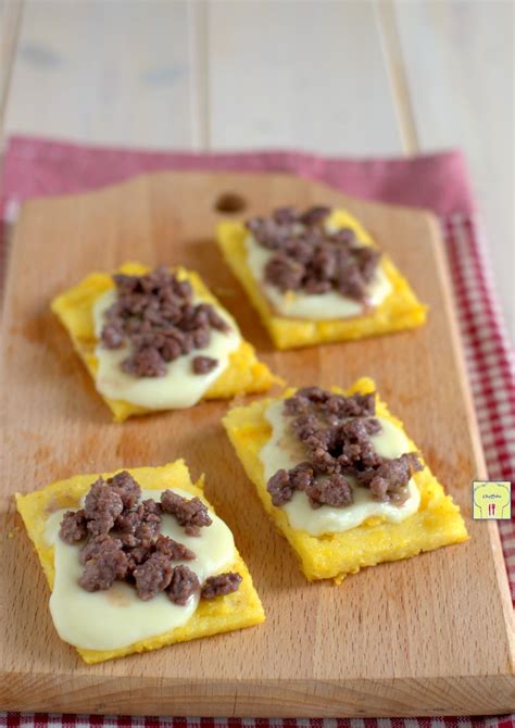 Crostini Di Polenta Con Salsiccia Sfiziosissimi Antipasti Facili E