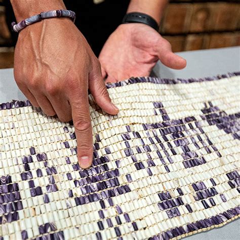 Wampum: Stories from the Shells of Native America - Cahoon Museum of ...